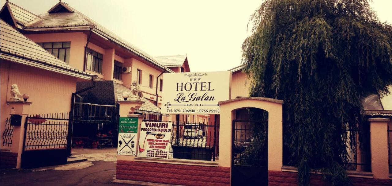 Hostel „La Galan” Rădăuţi Extérieur photo