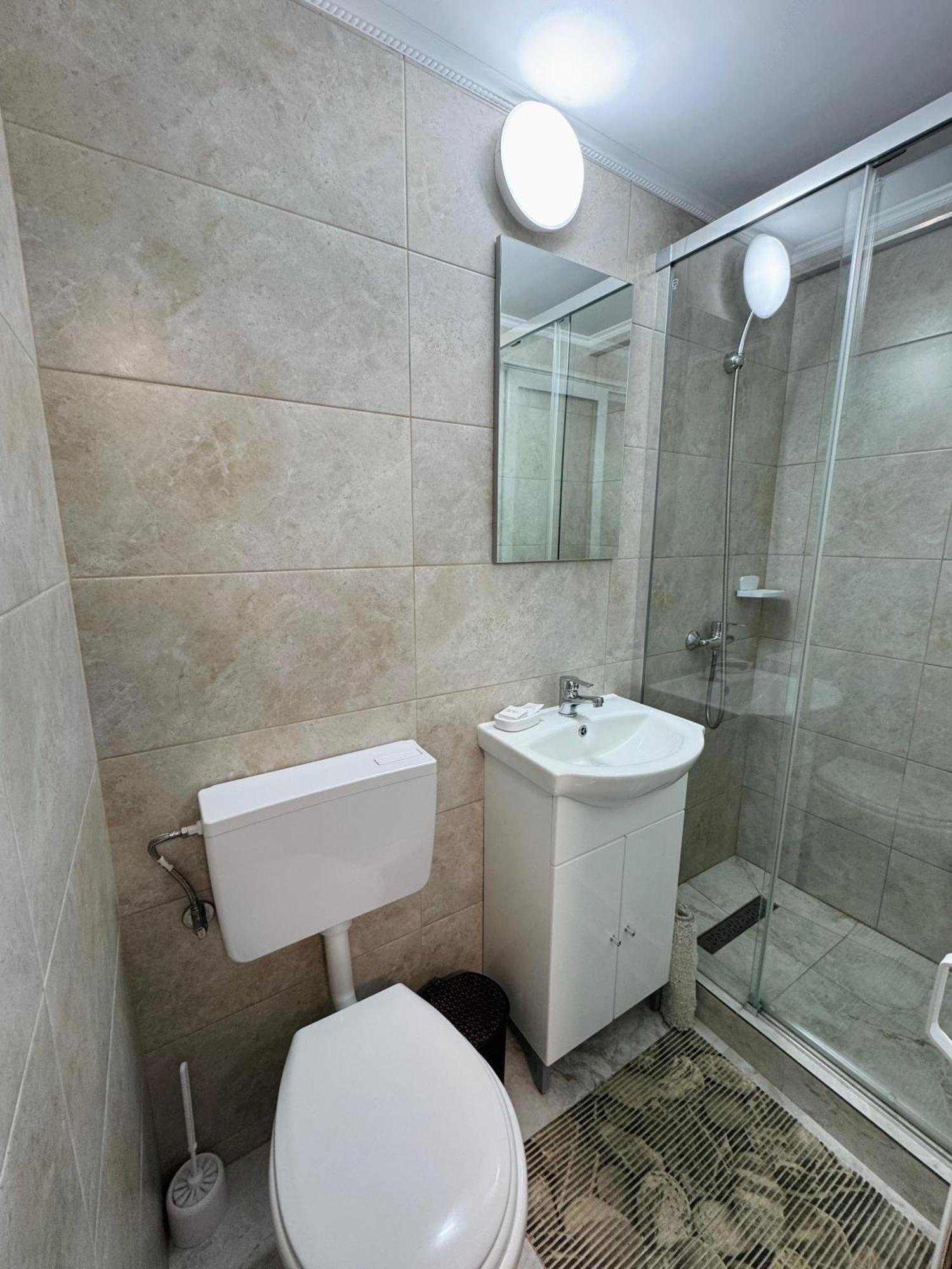 Hostel „La Galan” Rădăuţi Extérieur photo