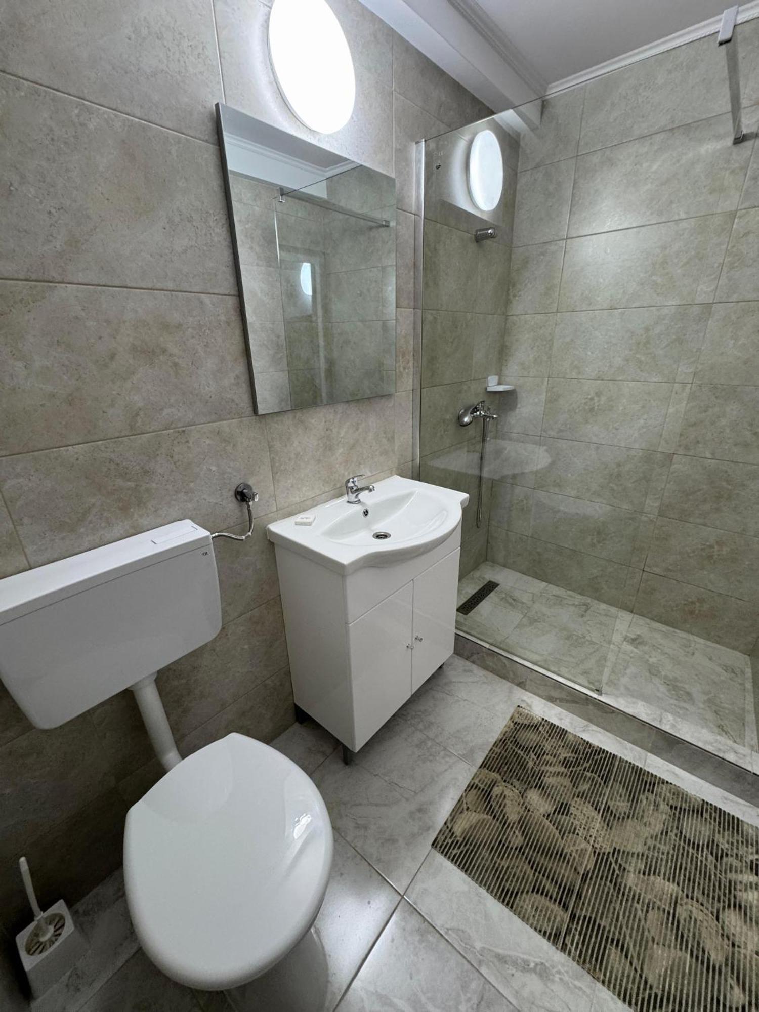 Hostel „La Galan” Rădăuţi Extérieur photo