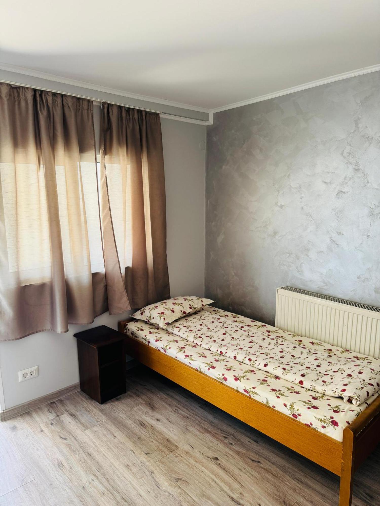 Hostel „La Galan” Rădăuţi Extérieur photo