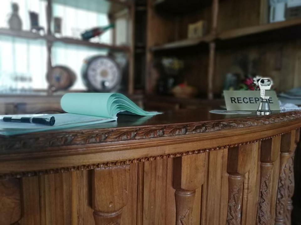 Hostel „La Galan” Rădăuţi Extérieur photo